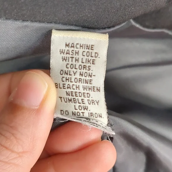 Ruff Hewn Men's Sherpa Collar Lined Black Puffer Vest Size Medium EUC - Picture 10 of 12